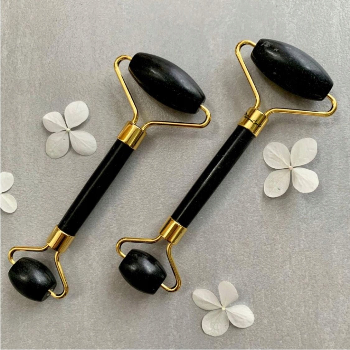 Veido masažuoklis Gua Sha akmuo, juodas nefrito volelis, dovanų rinkinys