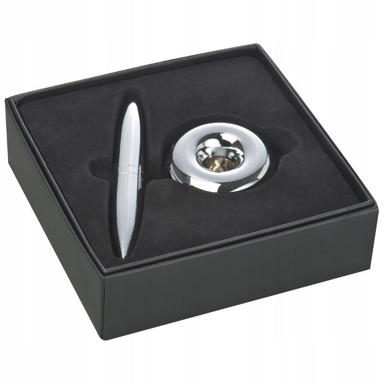 Modernus metalinis rašiklis su magnetiniu stovu