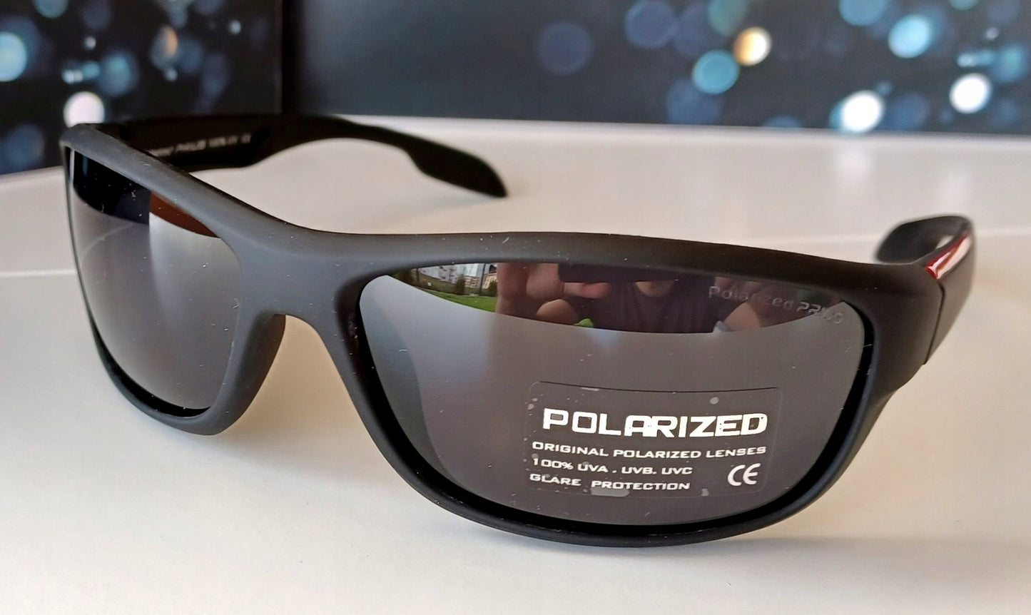 Poliarizuoti sportiniai akiniai nuo saulės – su dėklu aktyviam laisvalaikiui