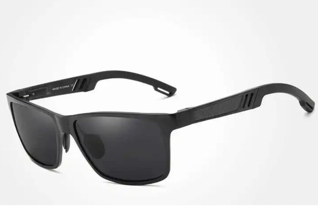 Vyriški saulės akiniai KINGSEVEN – poliarizuoti UV400, rinkinys su dėklu