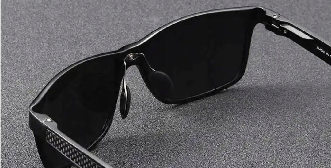 Vyriški saulės akiniai KINGSEVEN – poliarizuoti UV400, rinkinys su dėklu