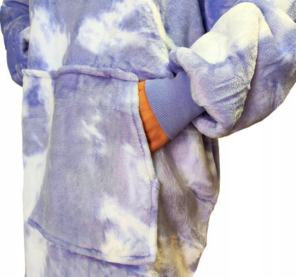 Negabaritinė antklodė su gobtuvu, oversize džemperis 2 viename – raštuota antklodė-džemperis