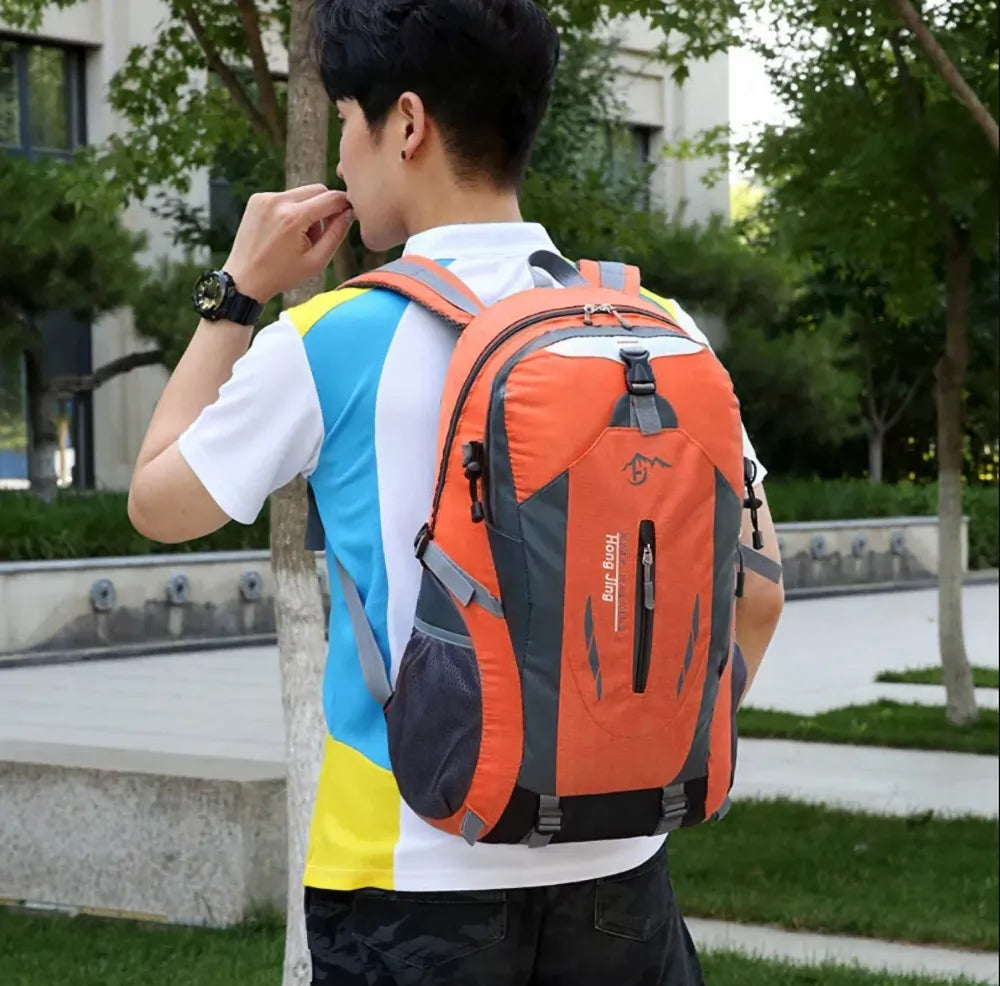Turistinė trekingo kuprinė 40l unisex