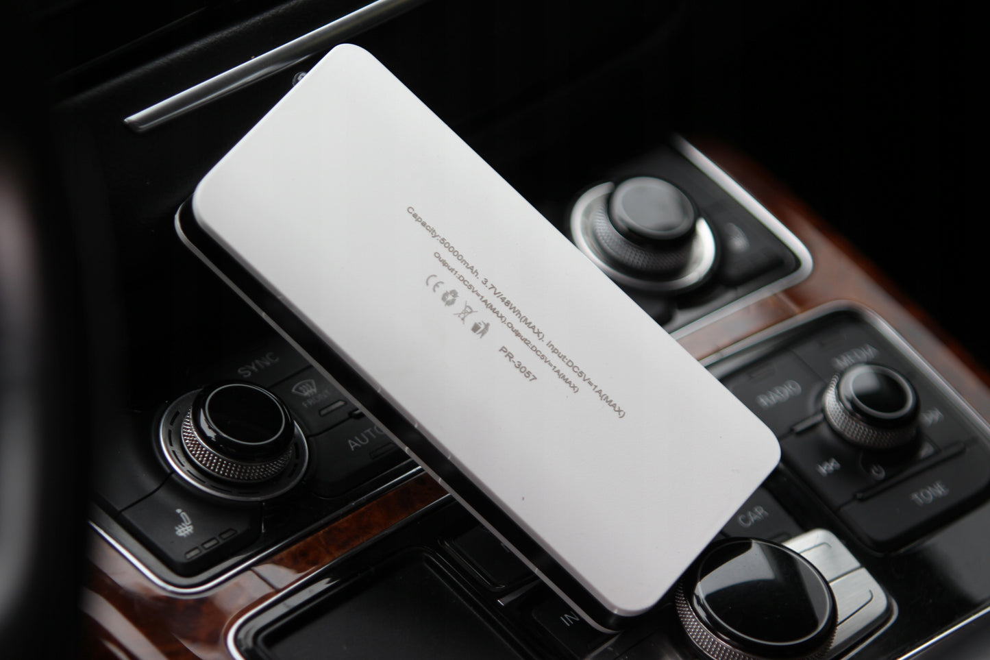 Power bank 50000mAh PowerBank Ekranas 3xUSB Žibintuvėlis AVARINIS SPALVOS