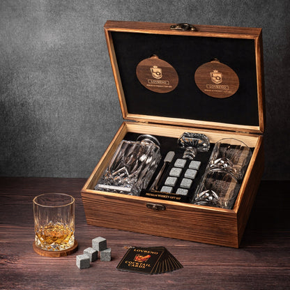 Prabangus viskio rinkinys – taurės, karafė, akmenukai ir dovanų dėžutė