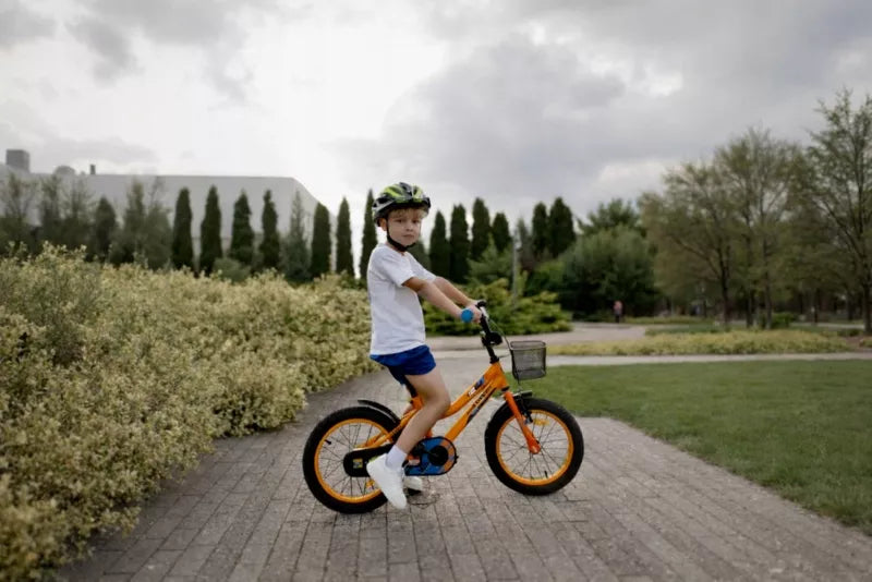Vaikiškas dviratis berniukui su krepšeliu 30cm