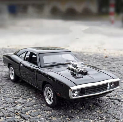 Kolekcionierinis automobilis 1:32 - DODGE CHARGER 1970, su stoveliu, dėžute, LED ir garsu