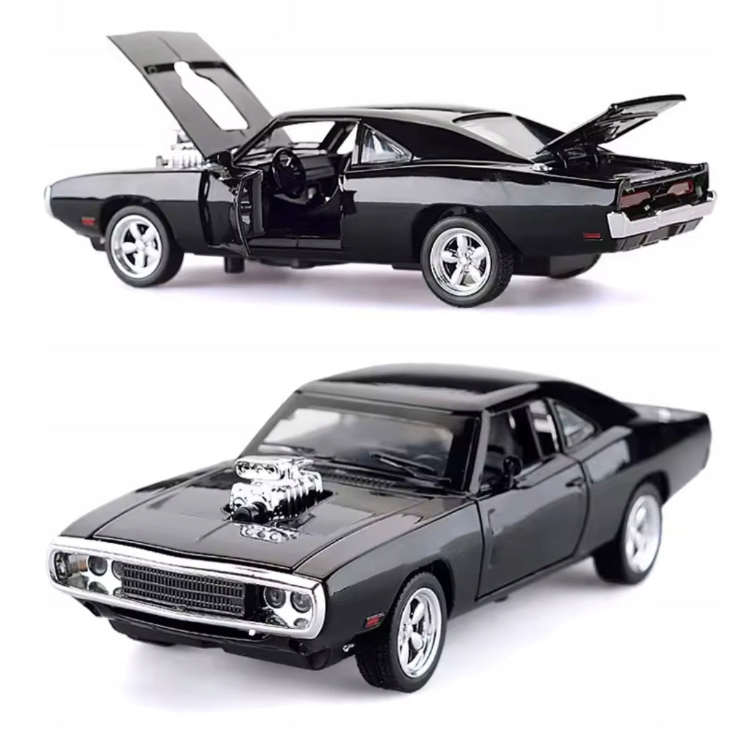 Kolekcionierinis automobilis 1:32 - DODGE CHARGER 1970, su stoveliu, dėžute, LED ir garsu