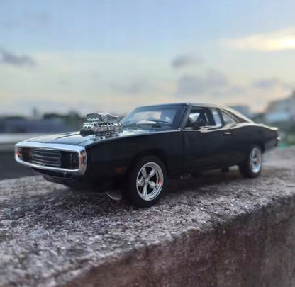 Kolekcionierinis automobilis 1:32 - DODGE CHARGER 1970, su stoveliu, dėžute, LED ir garsu