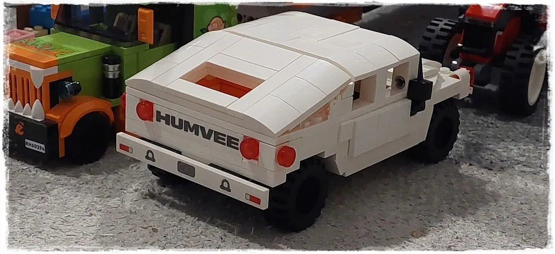 Visureigis Humvee CaDA konstravimo kaladėlės, 328 detalės