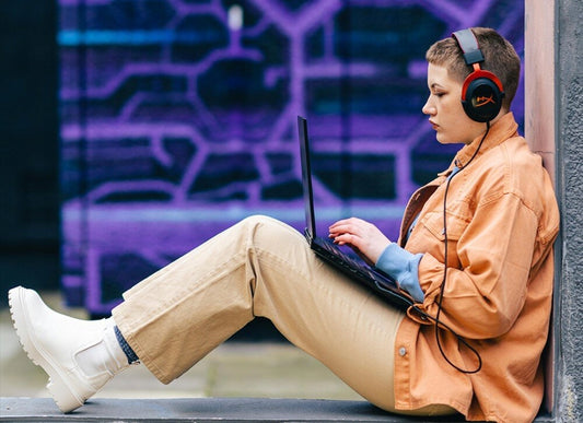 HyperX Cloud II žaidimų ausinės su jungtimi Jack + USB ir virtualiu erdvinio garso 7.1 režimu