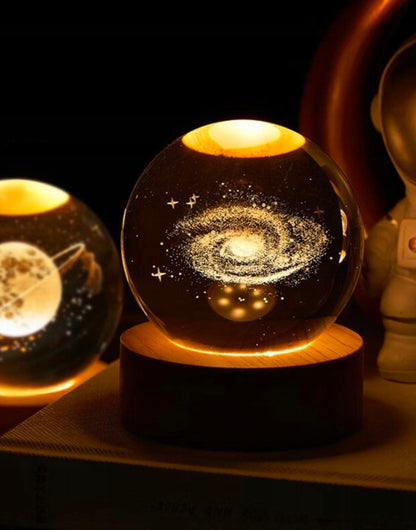 Stiklinis 3D Galaxy rutulio šviestuvas