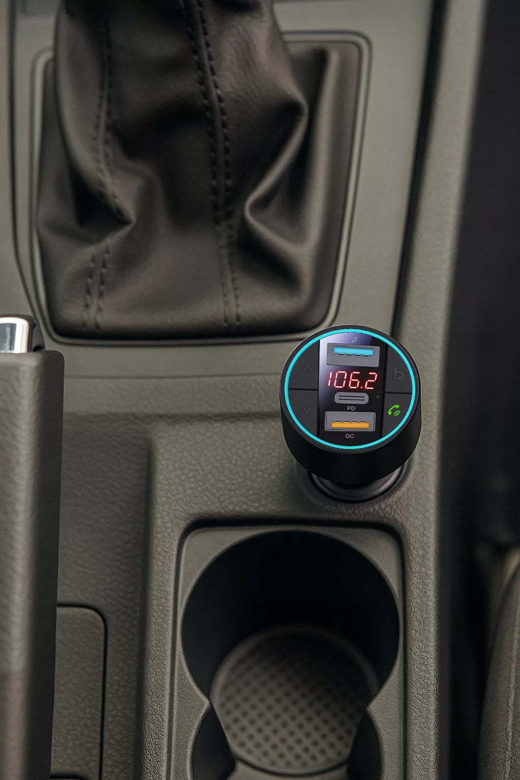 FM siųstuvas įkroviklis Bluetooth BT USB Type-C QC 3.0 + PD 30W BASS LED MP3