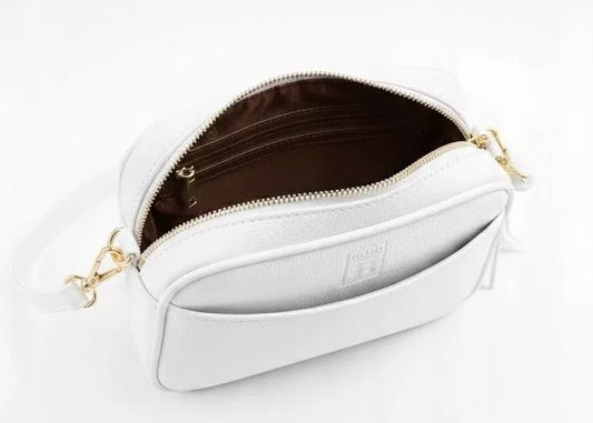 Balta moteriška rankinė per petį