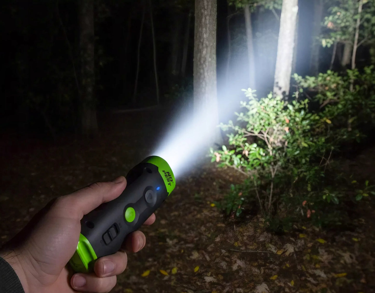 Ultragarsinis šunų atbaidiklis su garsiniu ir šviesos signalu