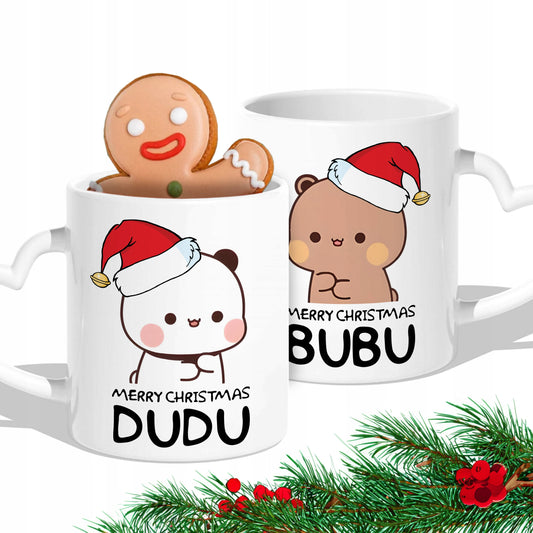 Rinkinys 2 baltų puodelių su širdelės rankena – dovana MERRY CHRISTMAS BUBU I DUDU