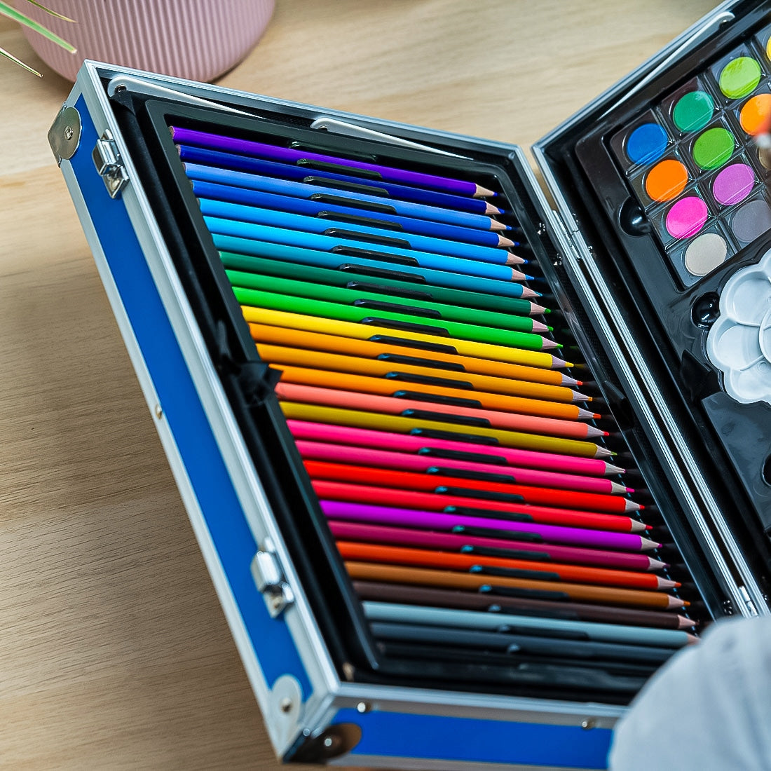 Meninis rinkinys tapybai ir piešimui vaikams, KREIDELĖS DĖKLE, 145 el.