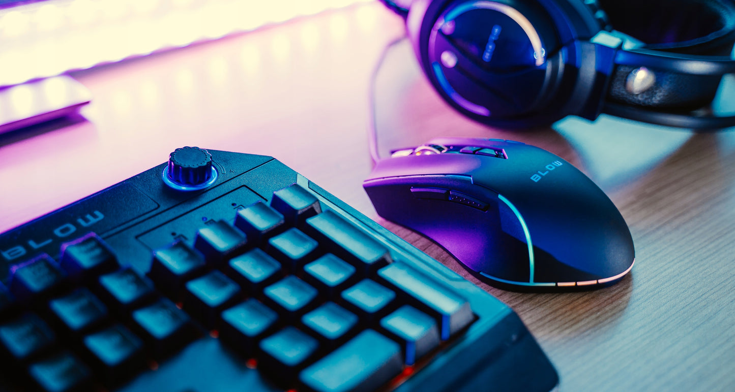 Žaidimų rinkinys žaidėjams: Klaviatūra, pelė, ausinės RGB LED 4-in-1