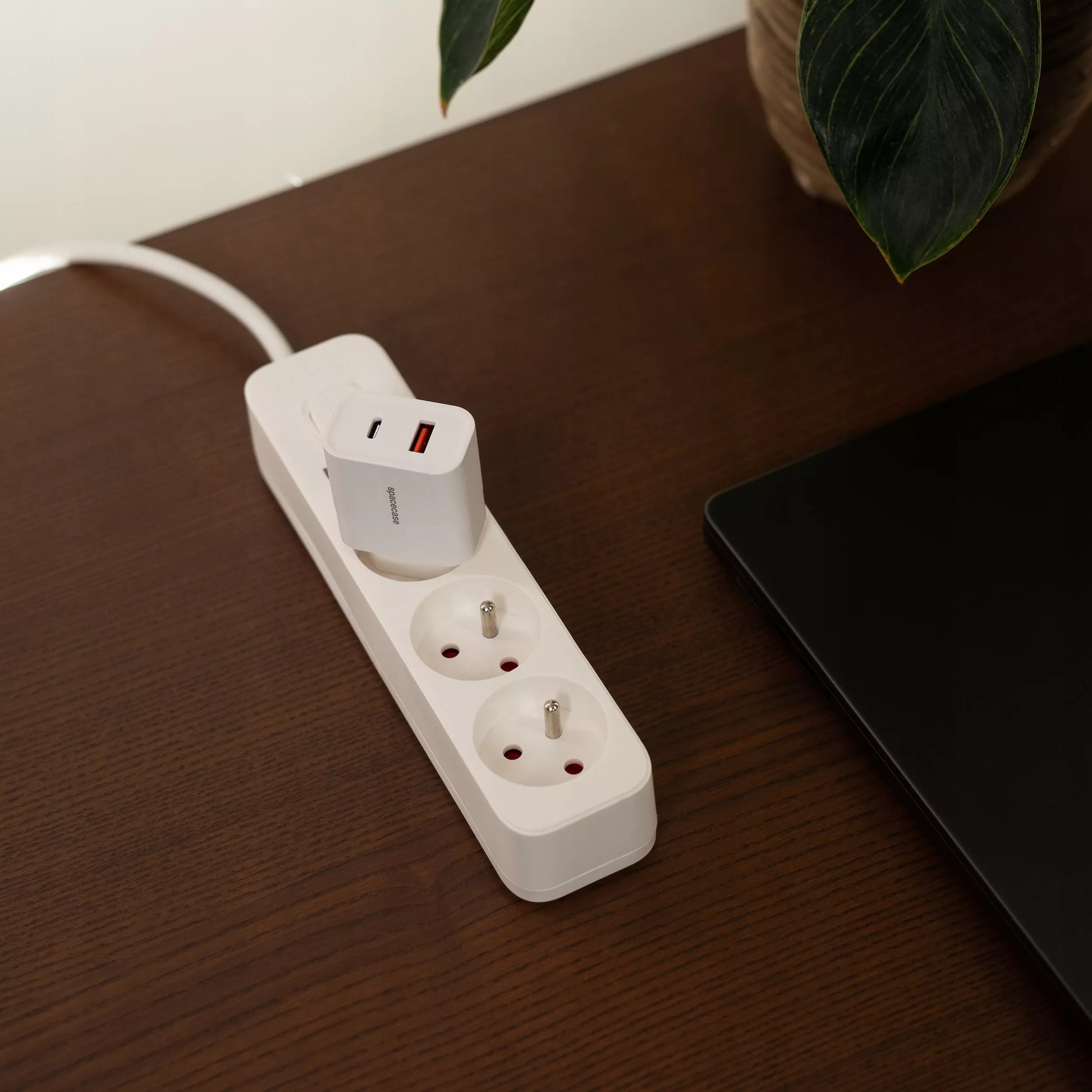 USB-C sieninis kroviklis 20W + Lightning kabelis iPhone