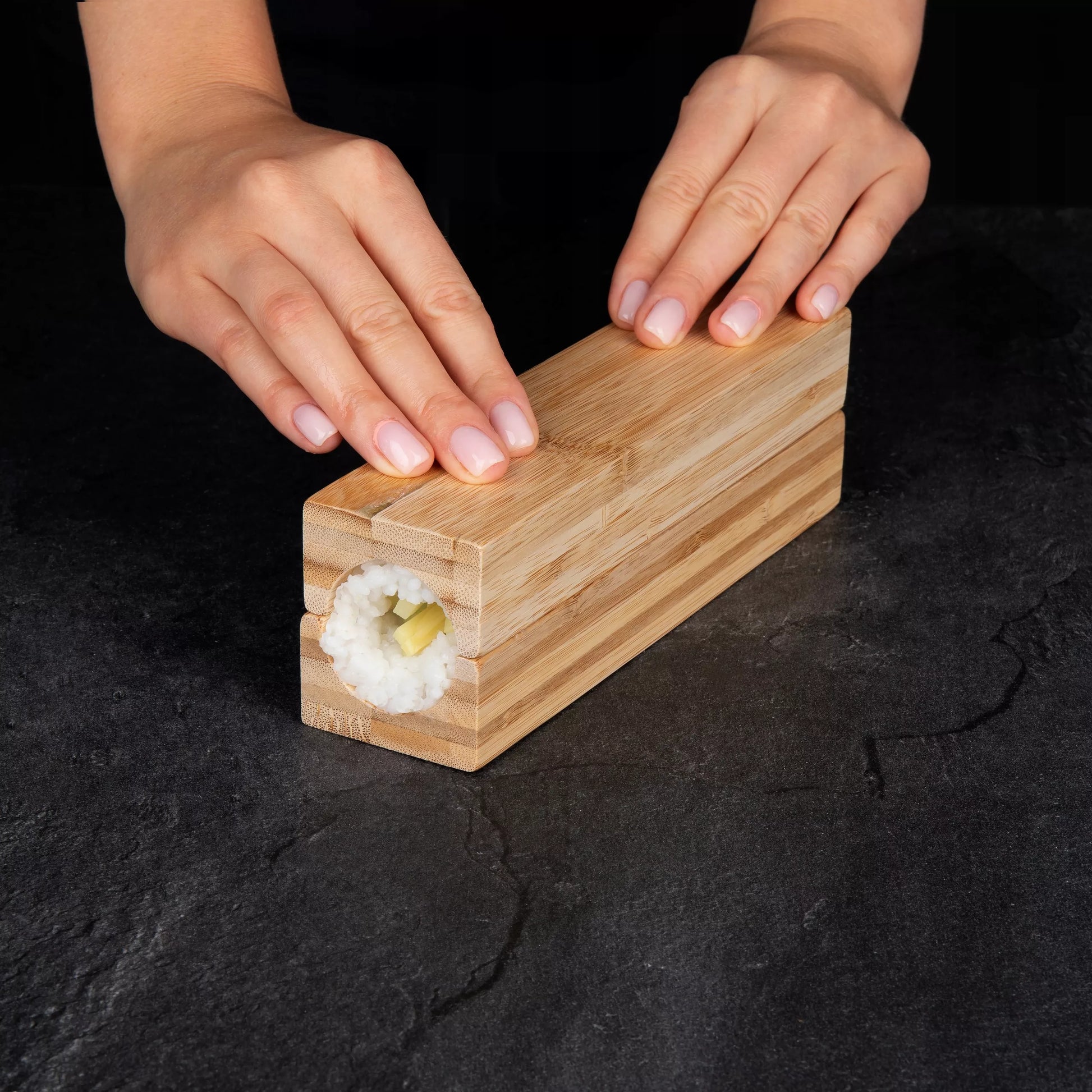 Startinis sushi rinkinys – lazdelės, kilimėlis, maker Bazooka, dovana