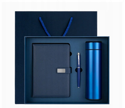 Mėlynas termopuodelio ir užrašinės dovanų rinkinys Kalėdoms ir dovanoms