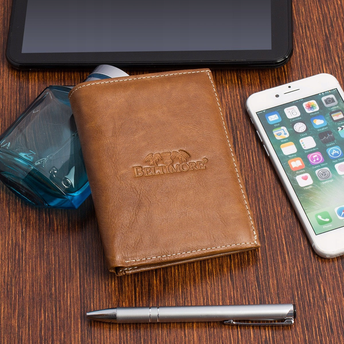 Vyriškas odinis diržo ir piniginės rinkinys rudos spalvos dėžutėje Beltimore