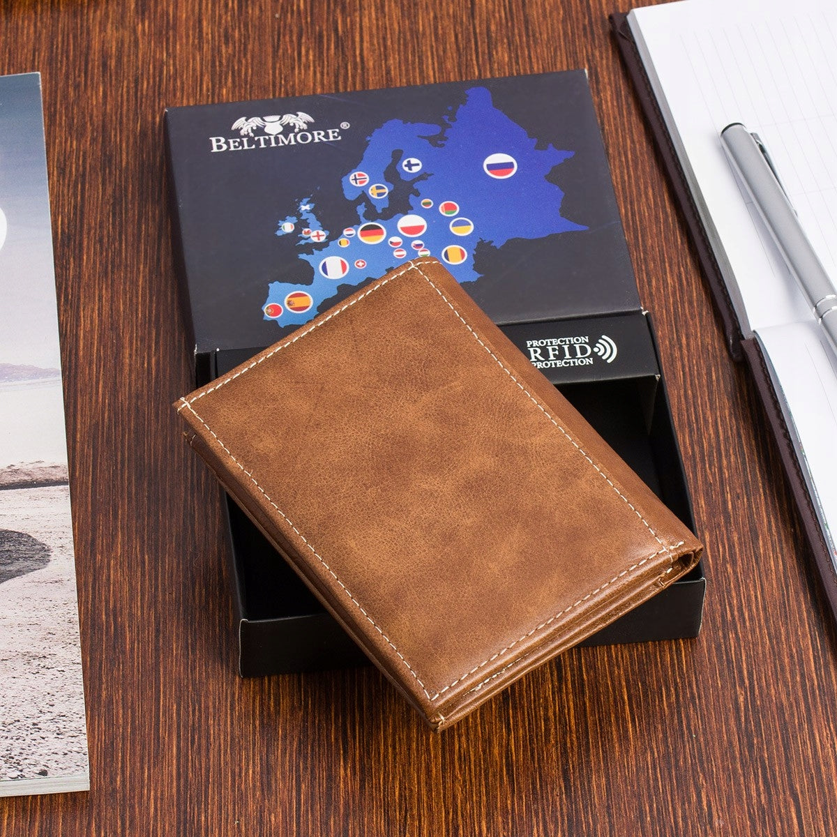 Vyriškas odinis diržo ir piniginės rinkinys rudos spalvos dėžutėje Beltimore