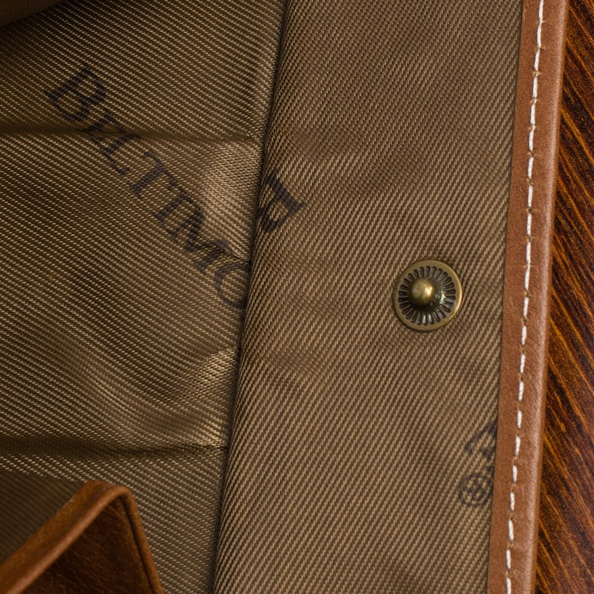 Vyriškas odinis diržo ir piniginės rinkinys rudos spalvos dėžutėje Beltimore