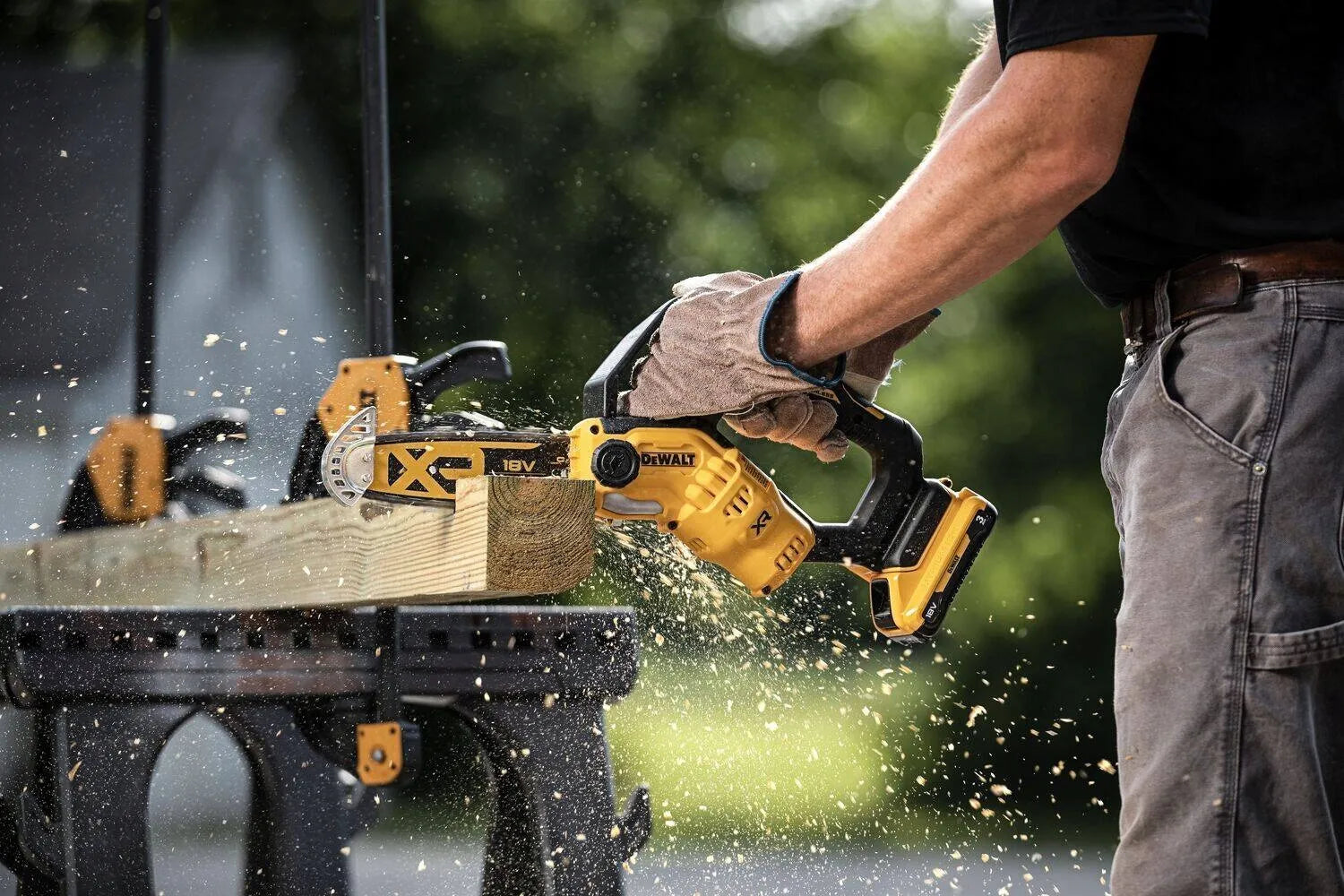 Akumuliatorinis grandininis pjūklas DeWalt DCMPS520N 18V
