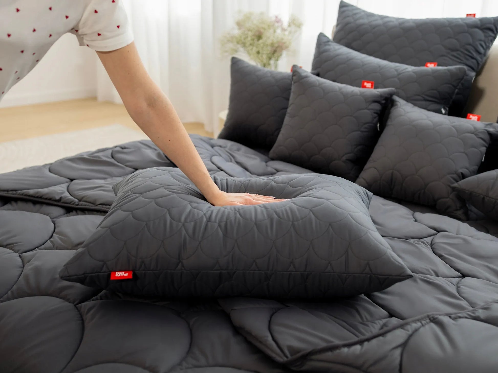 Antialerginės pagalvės 2x70x80cm komplektas, dygsniuotos, pilkos, pagaminta Lenkijoje