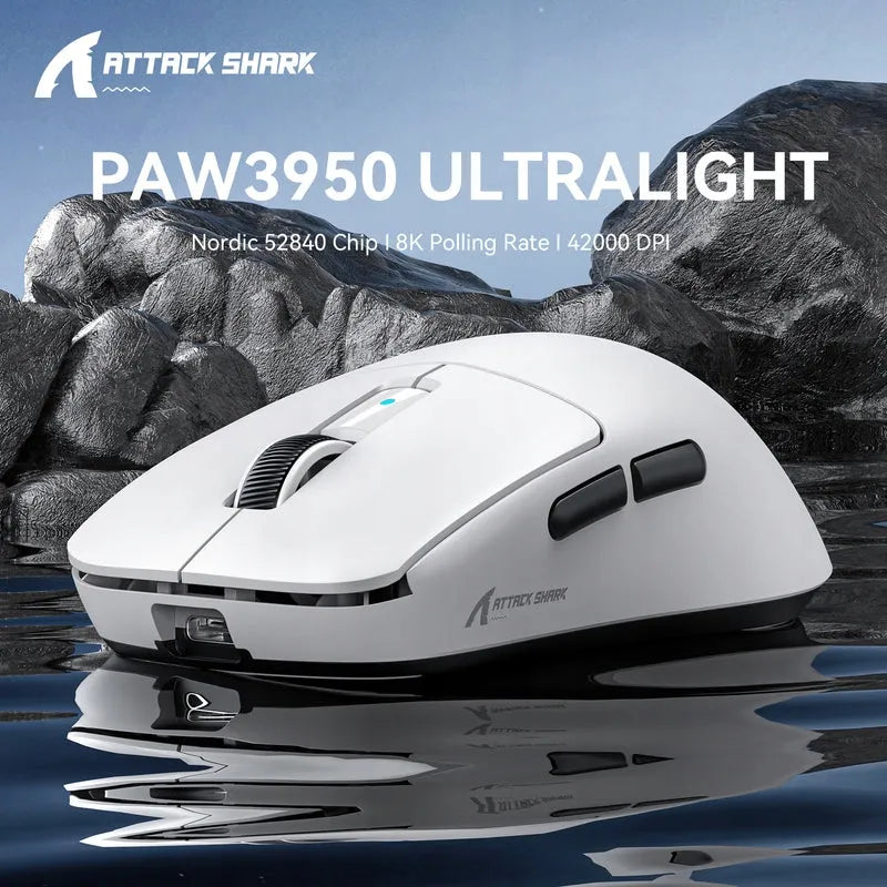 „Attack Shark R6 Ultralight“ žaidimų pelė, 8 kHz, 42 000 dpi, PAW3950MAX, „Omron“, balta