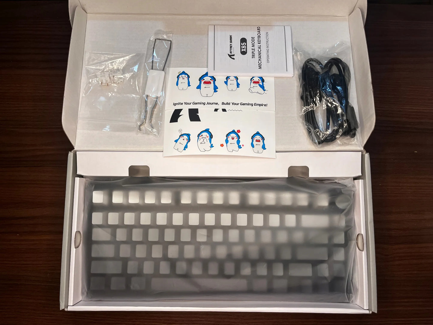 Attack Shark X85 mechaninė klaviatūra 75% RGB/tri-mode/White jade switch