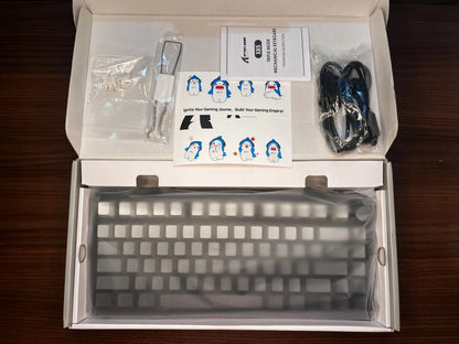 Attack Shark X85 mechaninė klaviatūra 75% RGB/tri-mode/White jade switch