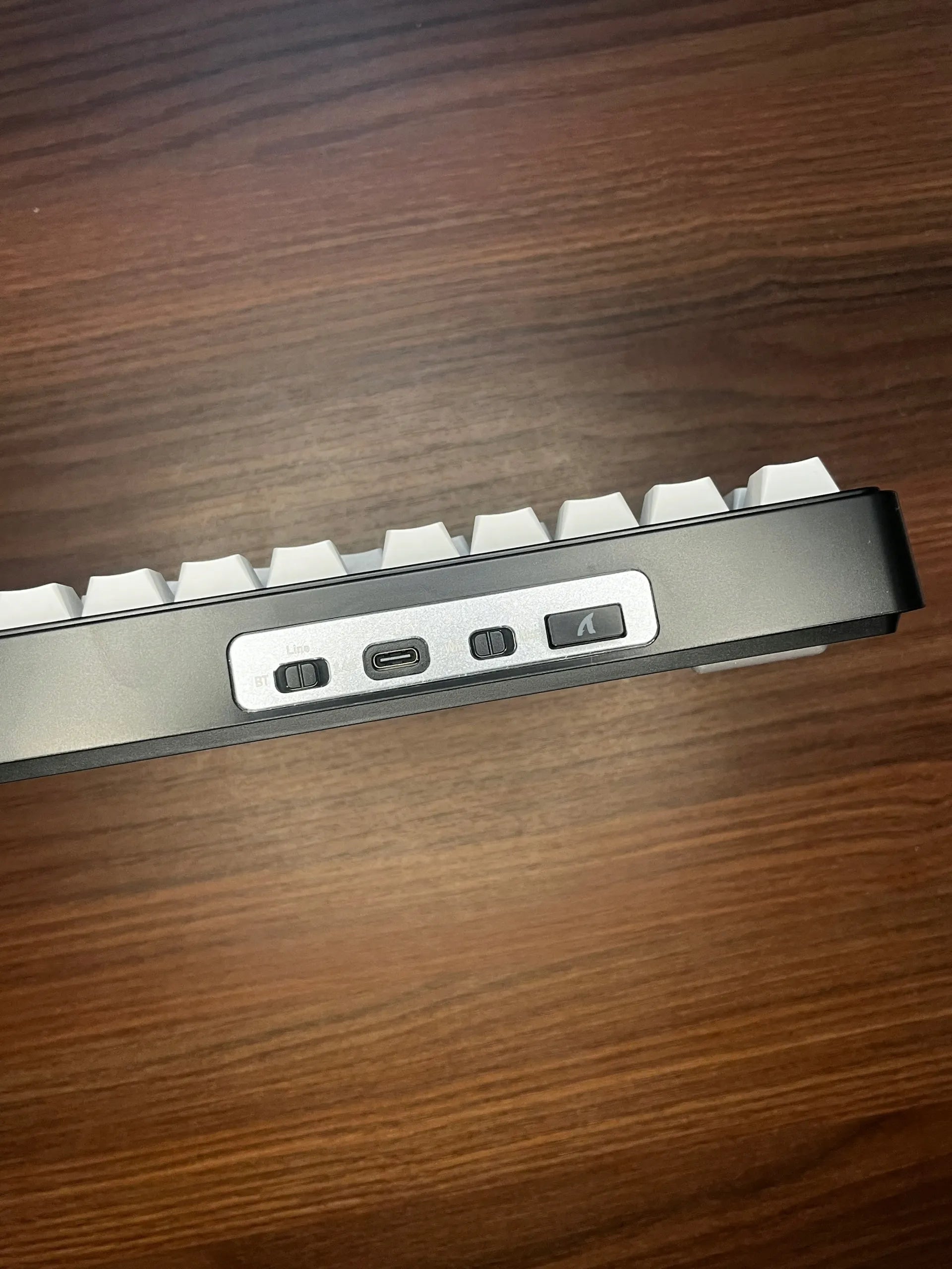 Attack Shark X85 mechaninė klaviatūra 75% RGB/tri-mode/White jade switch