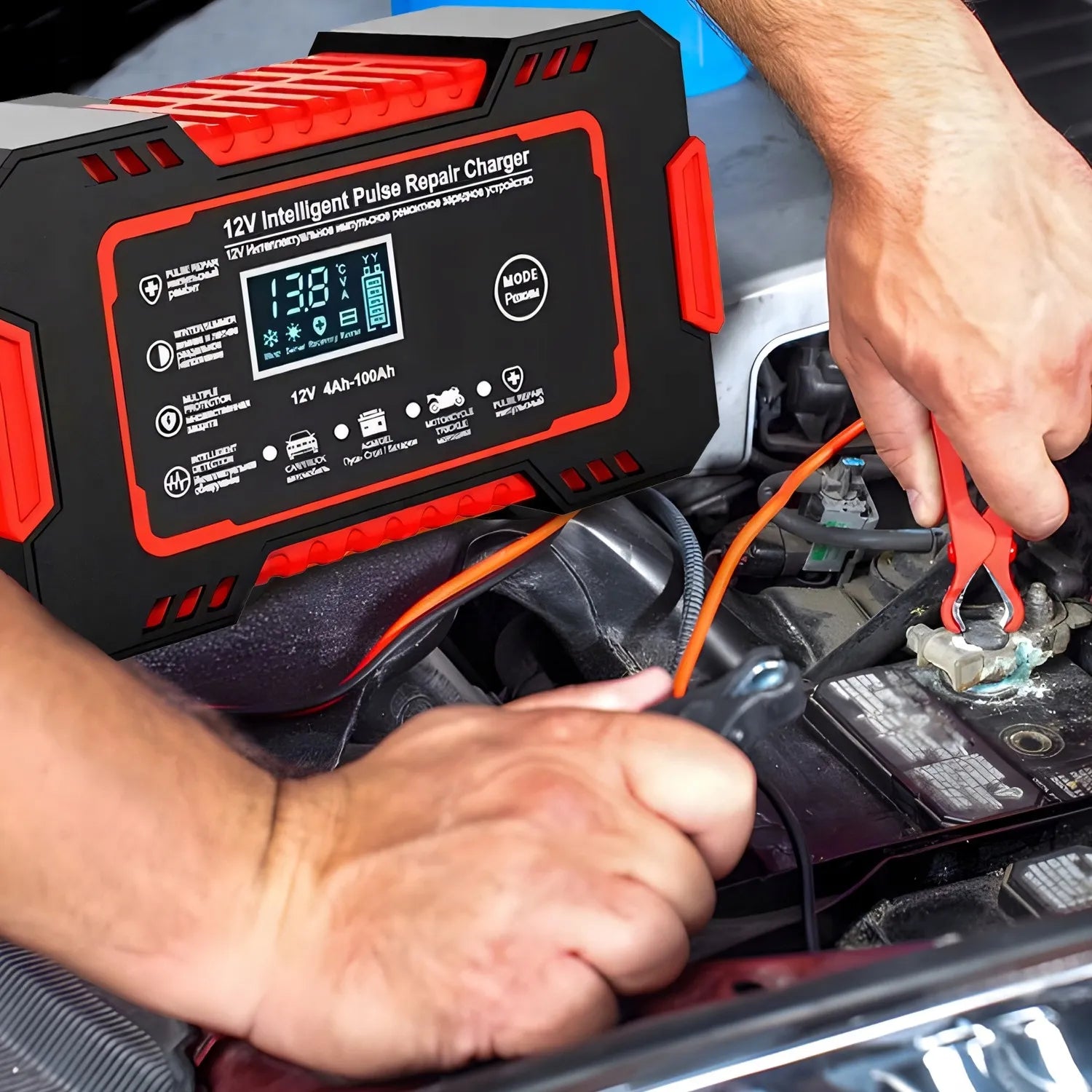 Automatinis automobilio akumuliatoriaus įkroviklis 12V 6A su remonto funkcija ir LCD ekranu