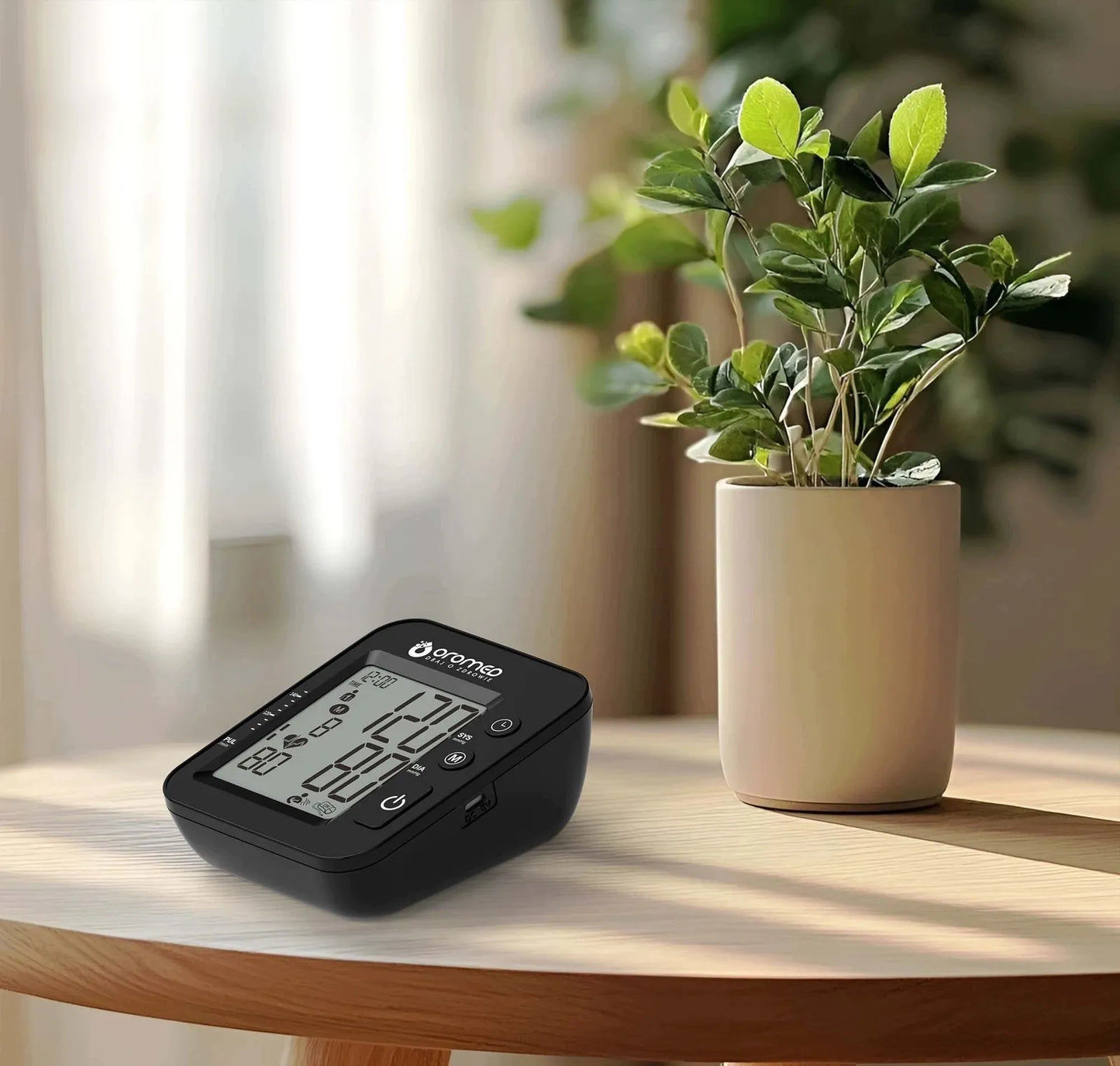 Automatinis žastinis kraujospūdžio matuoklis Oromed ORO-N17 BASIC, USB-C, 22-42 cm