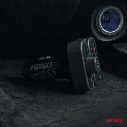 Automobilinis FM siųstuvas 2×USB-A 1×USB 12V 24V AMIO-04649