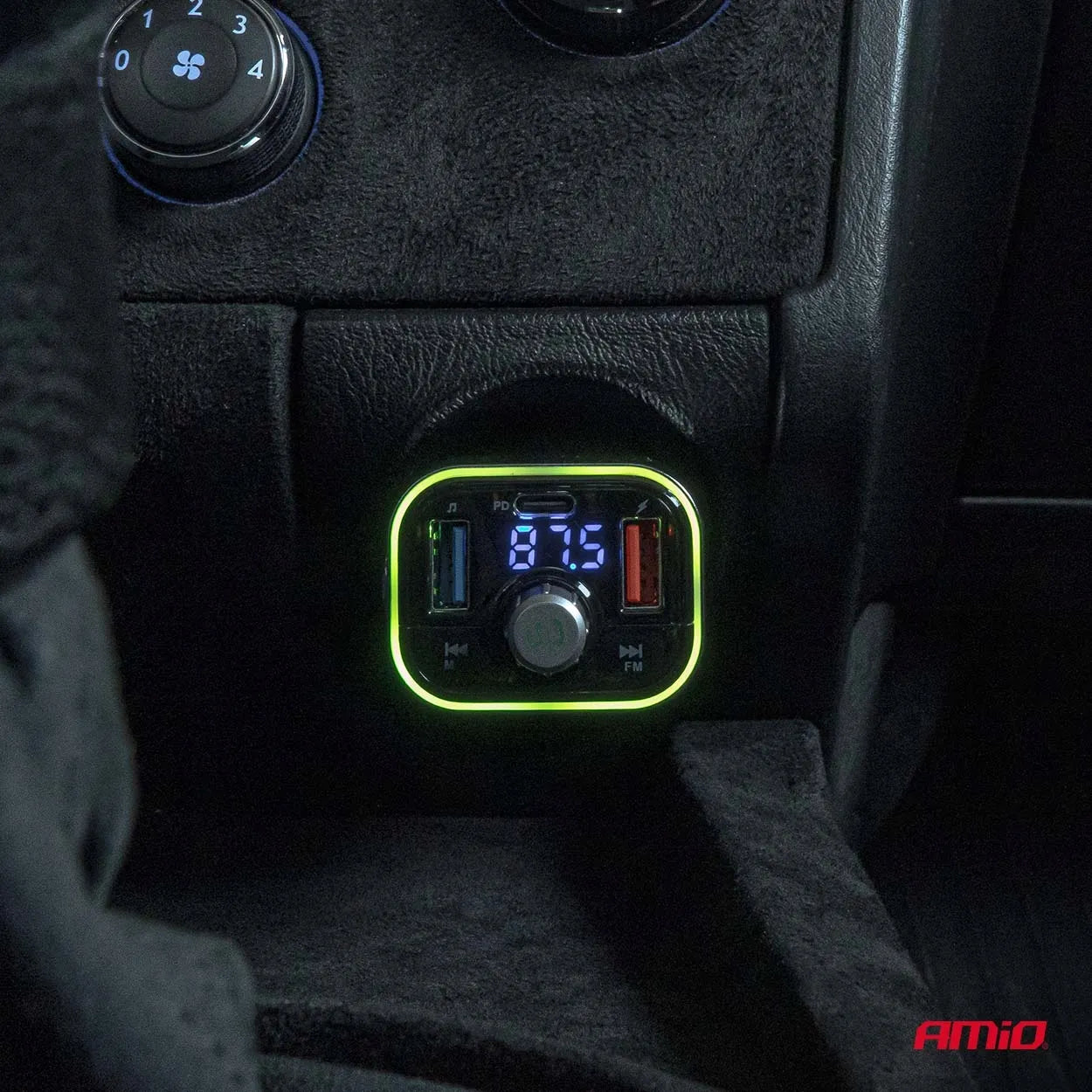 Automobilinis FM siųstuvas 2xUSB-A 1xUSB-C microSD 12V 24V AMIO-04652