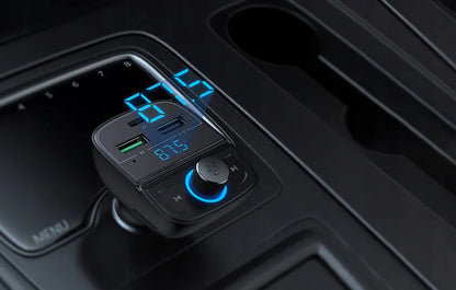Automobilinis FM siųstuvas UGREEN Bluetooth laisvų rankų įranga su USB ir USB-C QC