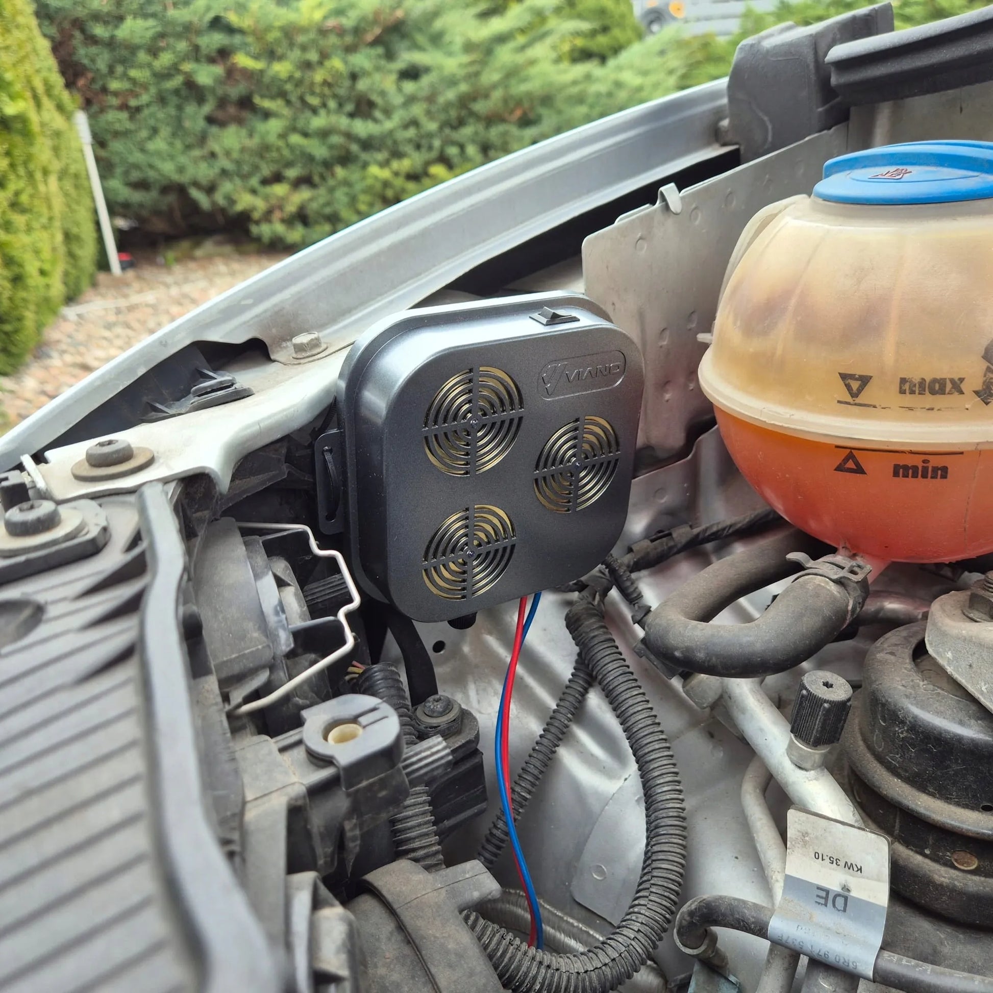 Automobilinis graužikų, kiaunių, žiurkių ir pelių atbaidiklis VIANO POWER-LED