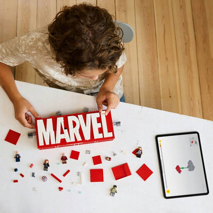 LEGO MARVEL SUPER HEROES Logotipas MARVEL su minifigūrėlėmis 76313