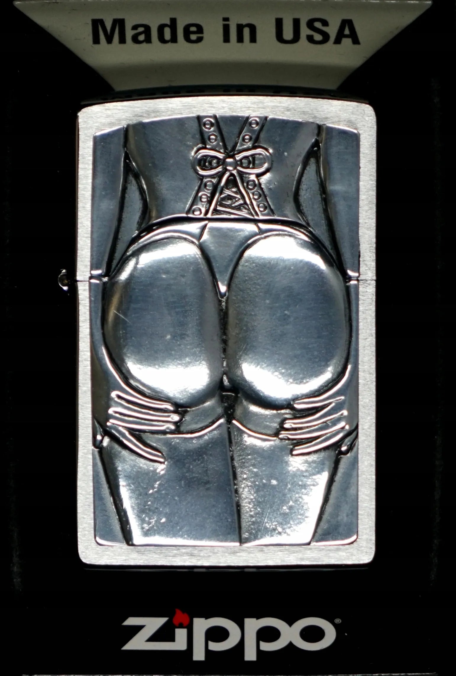 Benzininis žiebtuvėlis Zippo STOCKING GIRL TRICK 1300116, vėjui atsparus