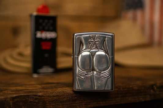 Benzininis žiebtuvėlis Zippo STOCKING GIRL TRICK 1300116, vėjui atsparus