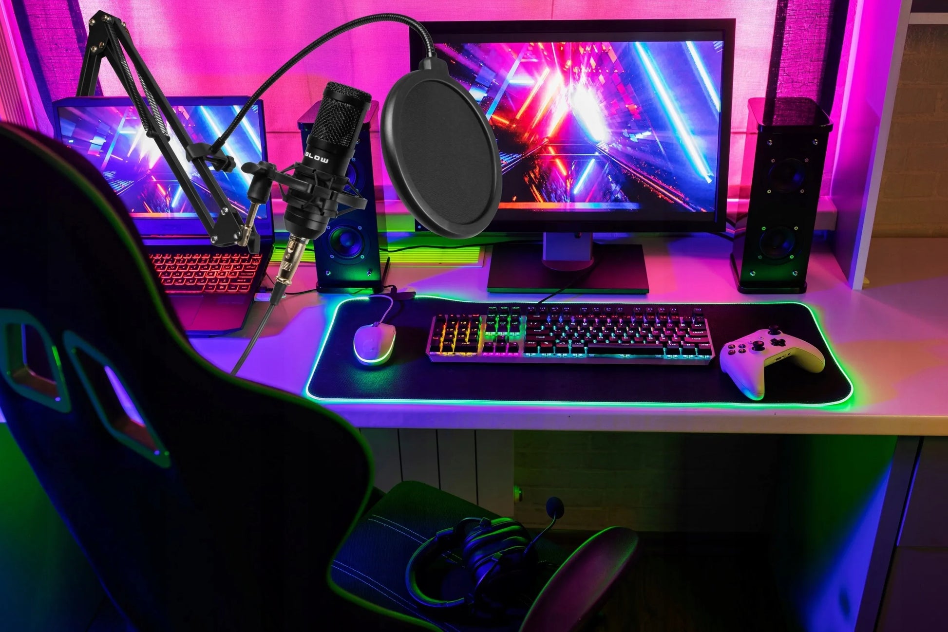 BLOW studijinis kondensatorinis žaidimų mikrofonas su stovu ir USB jungtimi