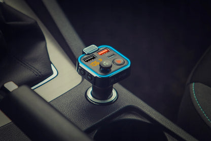 BLUETOOTH 5.1 FM siųstuvas, USB PD 20 W QC 3.0 įkroviklis, stiprus bosas, mikrofonas