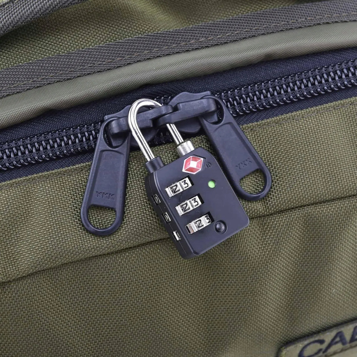 CabinZero kelioninė kuprinė, 20–40 l, žalia