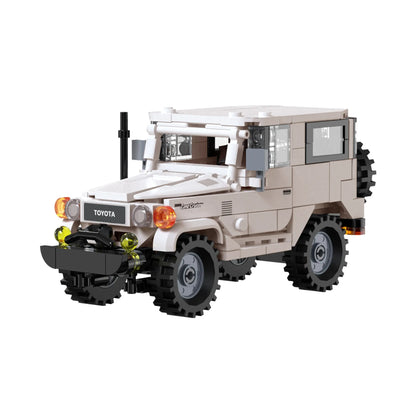 „CaDA“ „Toyota Land Cruiser FJ40“ visureigio konstruktorius, 1:24, 374 detalės