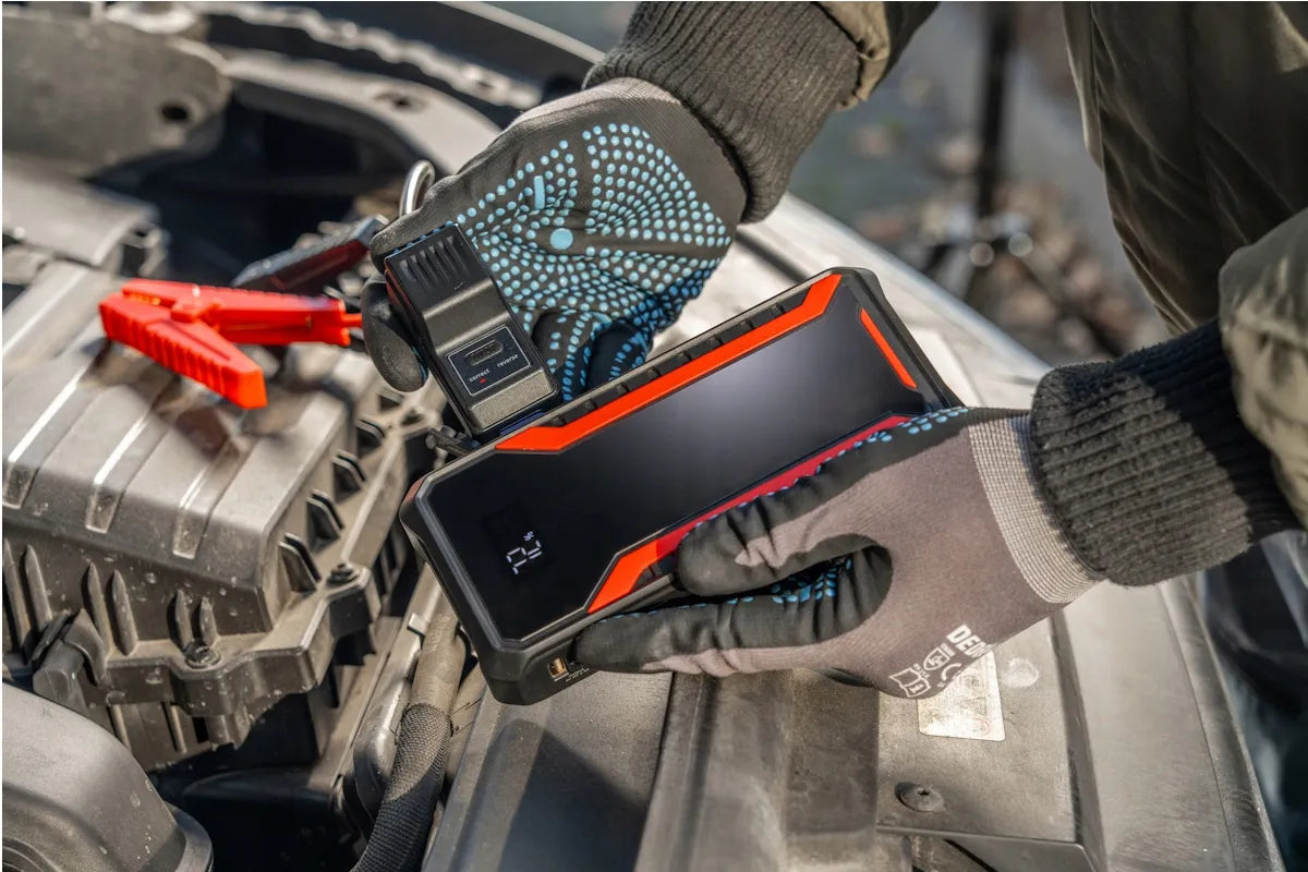 DEDRA automobilio užvedimo įrenginys „Jump Starter“, 12 000 mAh, USB-C, LED žibintuvėlis