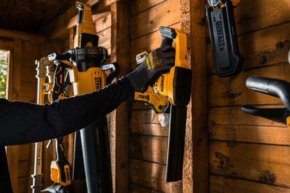 DeWalt DCMHT520N 18V XR gyvatvorių žirklės krūmams, 20 cm