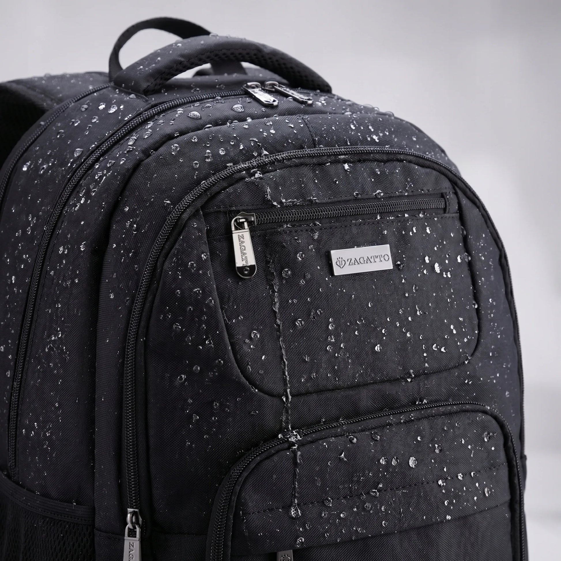 Didelė Zagatto kuprinė nešiojamam kompiuteriui 17”, universali